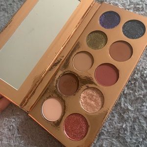 Dose of colors Desi x Katy Friendcation Palette